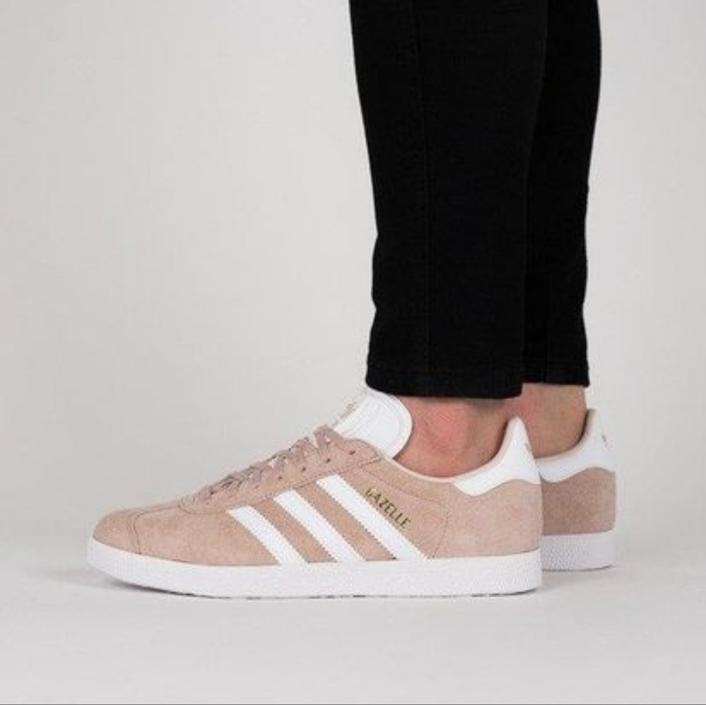 Adidas Gazelle Suede Sneakers in Linen/White/Ash Pearl Size 5